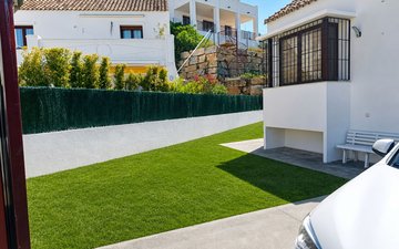 Property slide 10