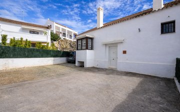 Property slide 40