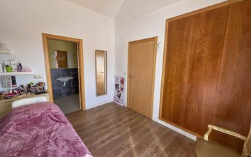 Property slide 61