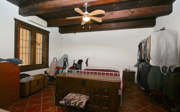 Property slide 36