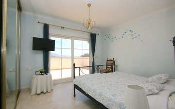 Property slide 10