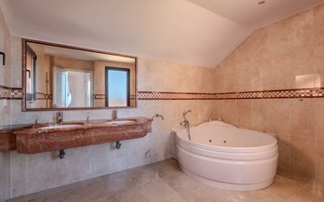 Property slide 21