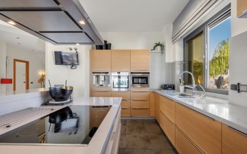 Property slide 18