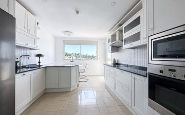 Property slide 10