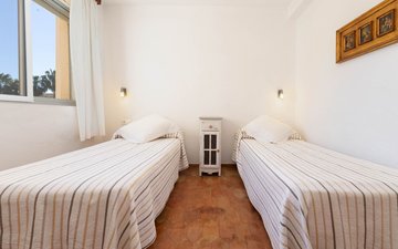Property slide 17