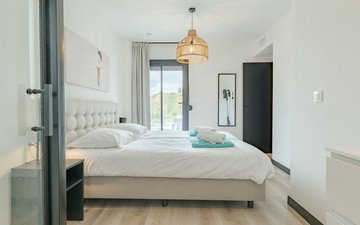 Property slide 23