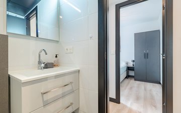 Property slide 32
