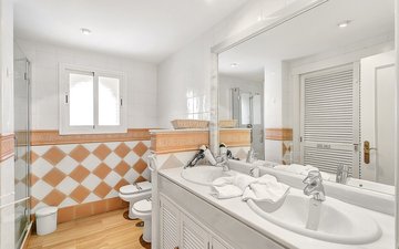 Property slide 20