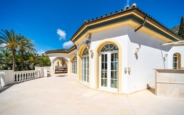 Property slide 15