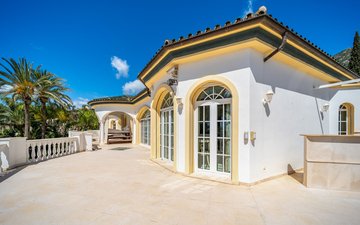 Property slide 39