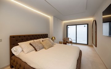 Property slide 22