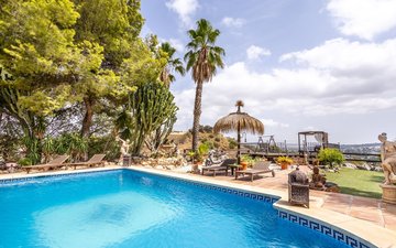Property slide 19