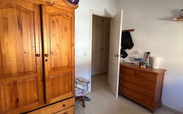 Property slide 25