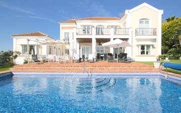 Property slide 14