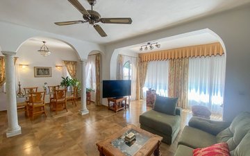 Property slide 17