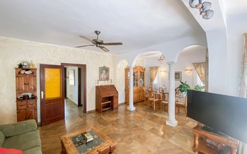 Property slide 19