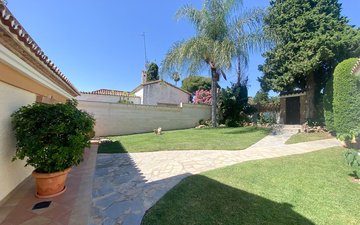 Property slide 32