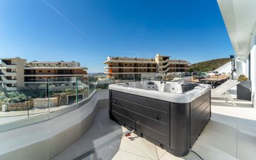 Property slide 32