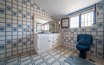 Property slide 25