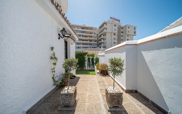 Property slide 40
