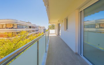 Property slide 25