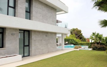 Property slide 17