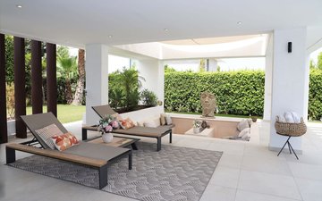 Property slide 18