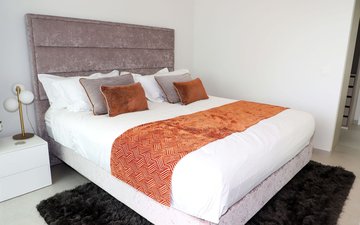 Property slide 32