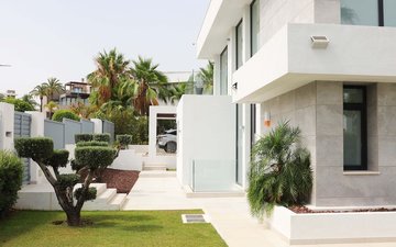 Property slide 39