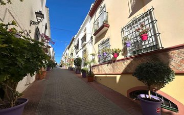 Property slide 20