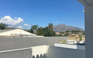 Property slide 22