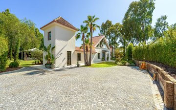 Property slide 25