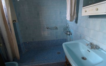 Property slide 10