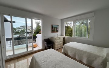 Property slide 10