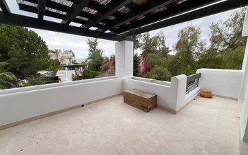 Property slide 20