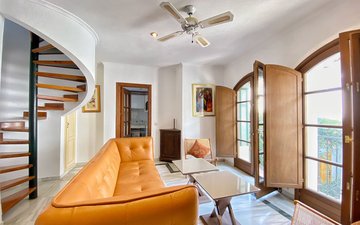 Property slide 10