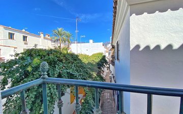 Property slide 19