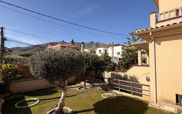Property slide 20
