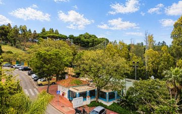 Property slide 32