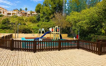 Property slide 44