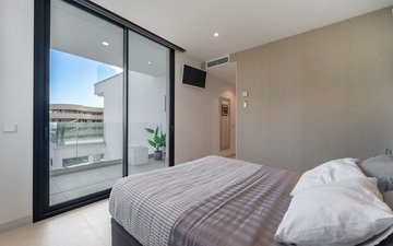 Property slide 22