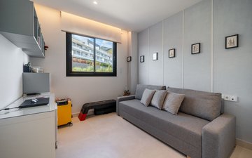 Property slide 25