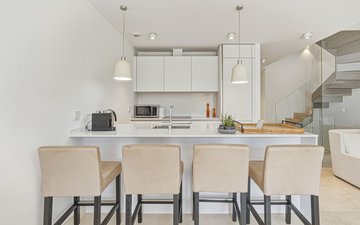 Property slide 32