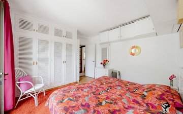 Property slide 16