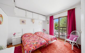 Property slide 17