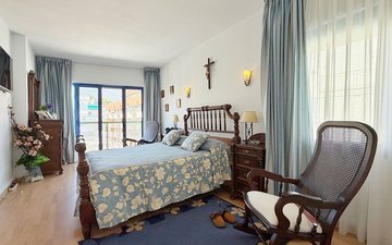 Property slide 18
