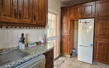 Property slide 16