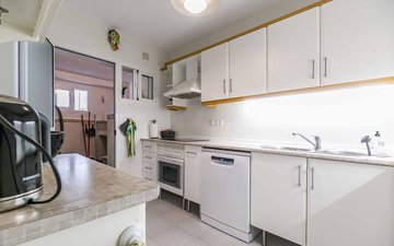 Property slide 19