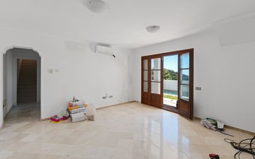 Property slide 19