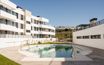 Property slide 32